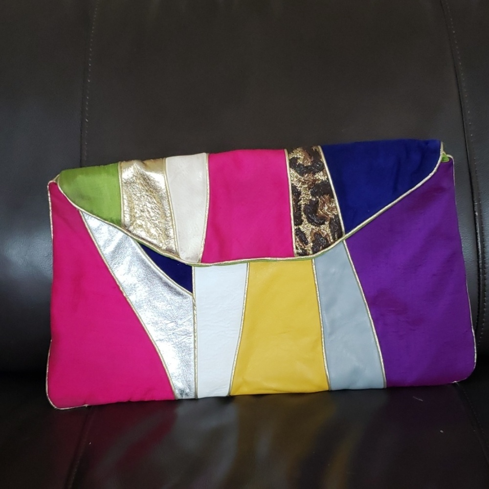✨HP✨CANDICE NICOLE multicolored leather fabric clutch - Picture 1 of 3